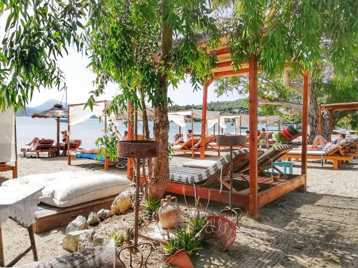 Summer Feel Suites Poros Town Esterno foto