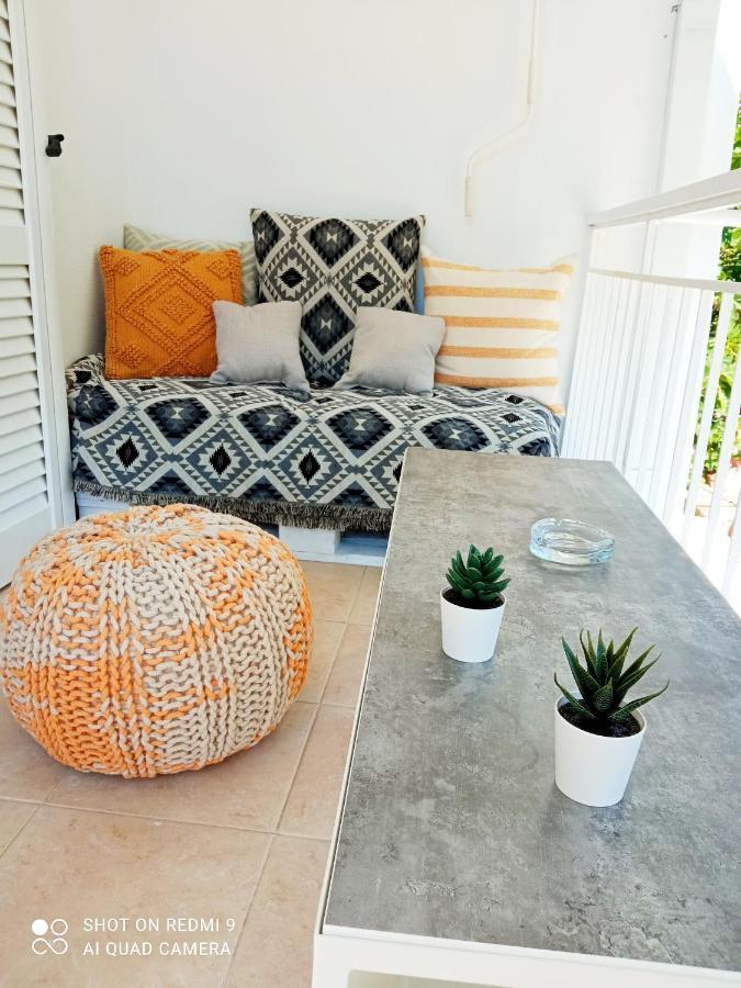 Summer Feel Suites Poros Town Esterno foto