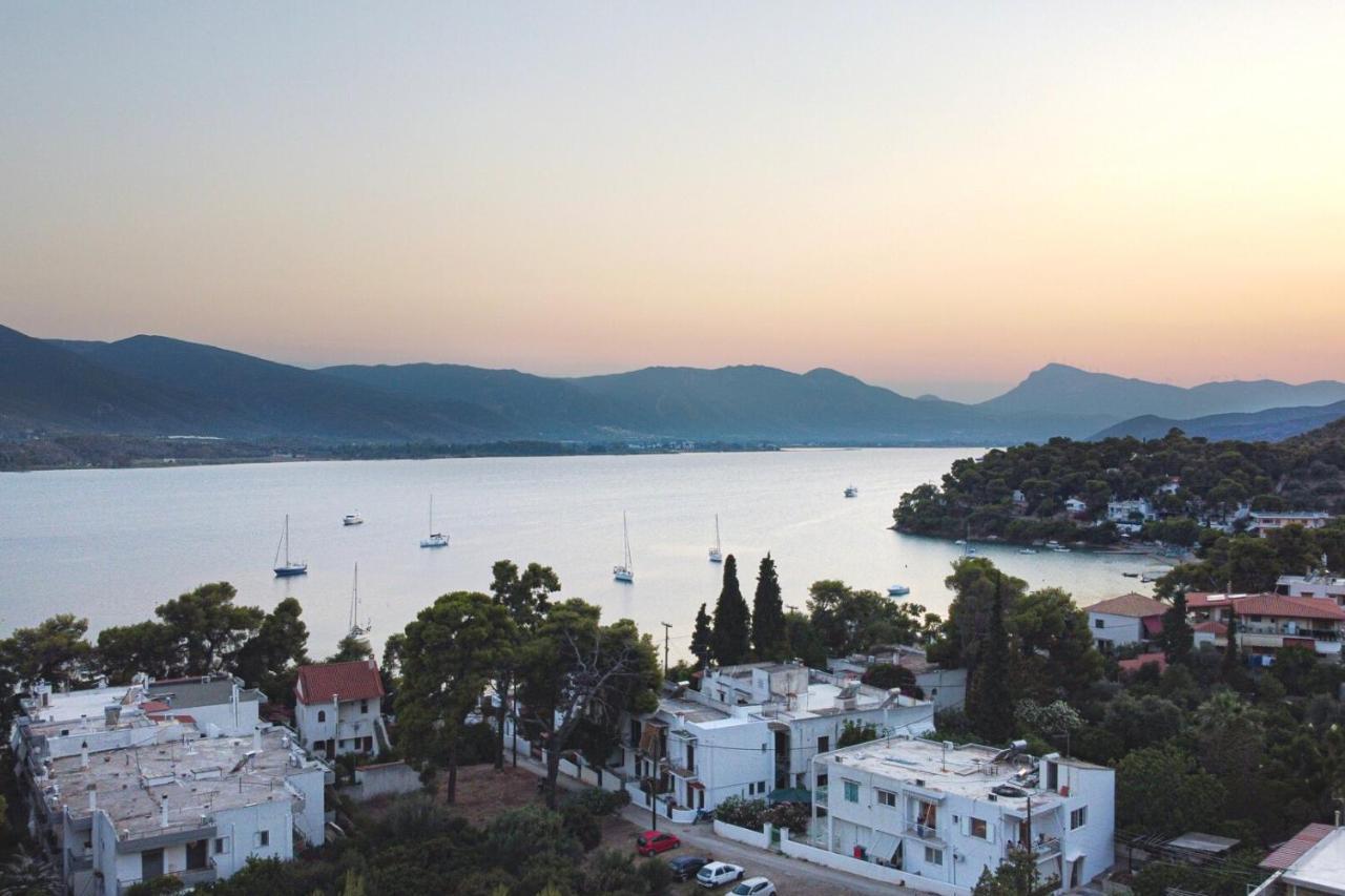 Summer Feel Suites Poros Town Esterno foto