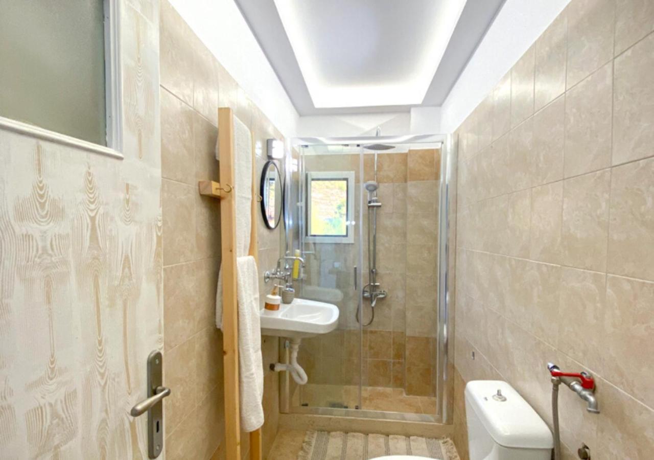 Summer Feel Suites Poros Town Esterno foto