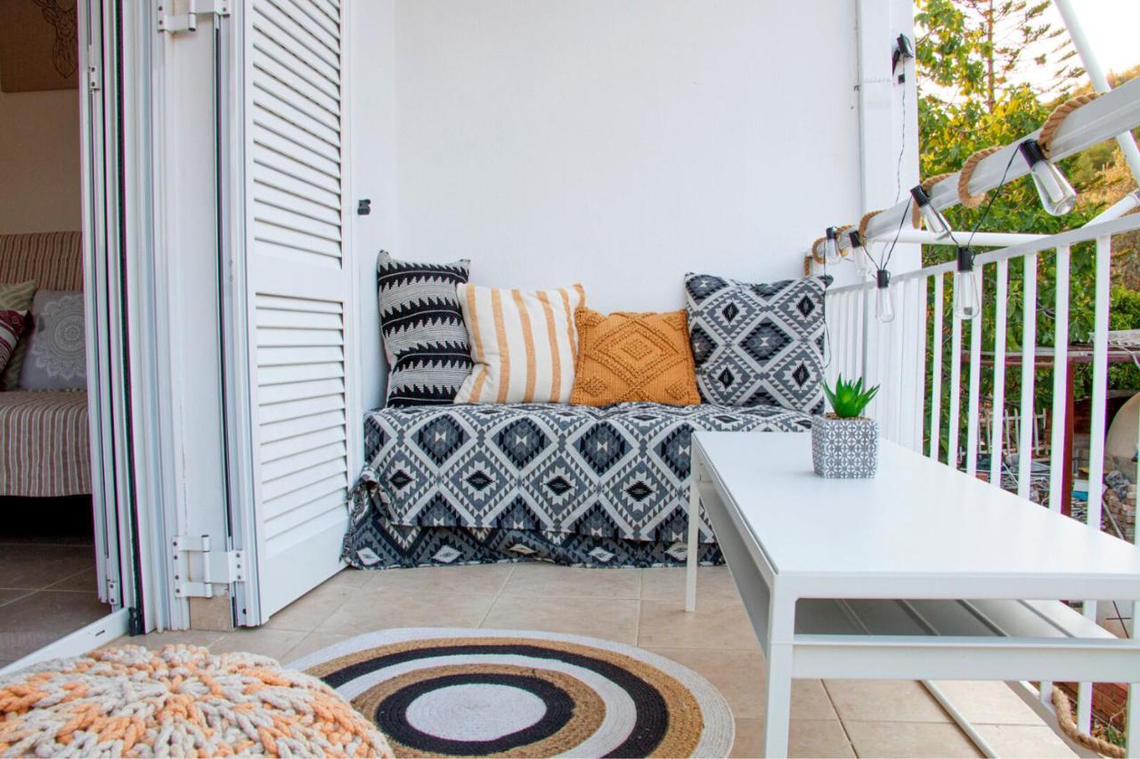 Summer Feel Suites Poros Town Esterno foto