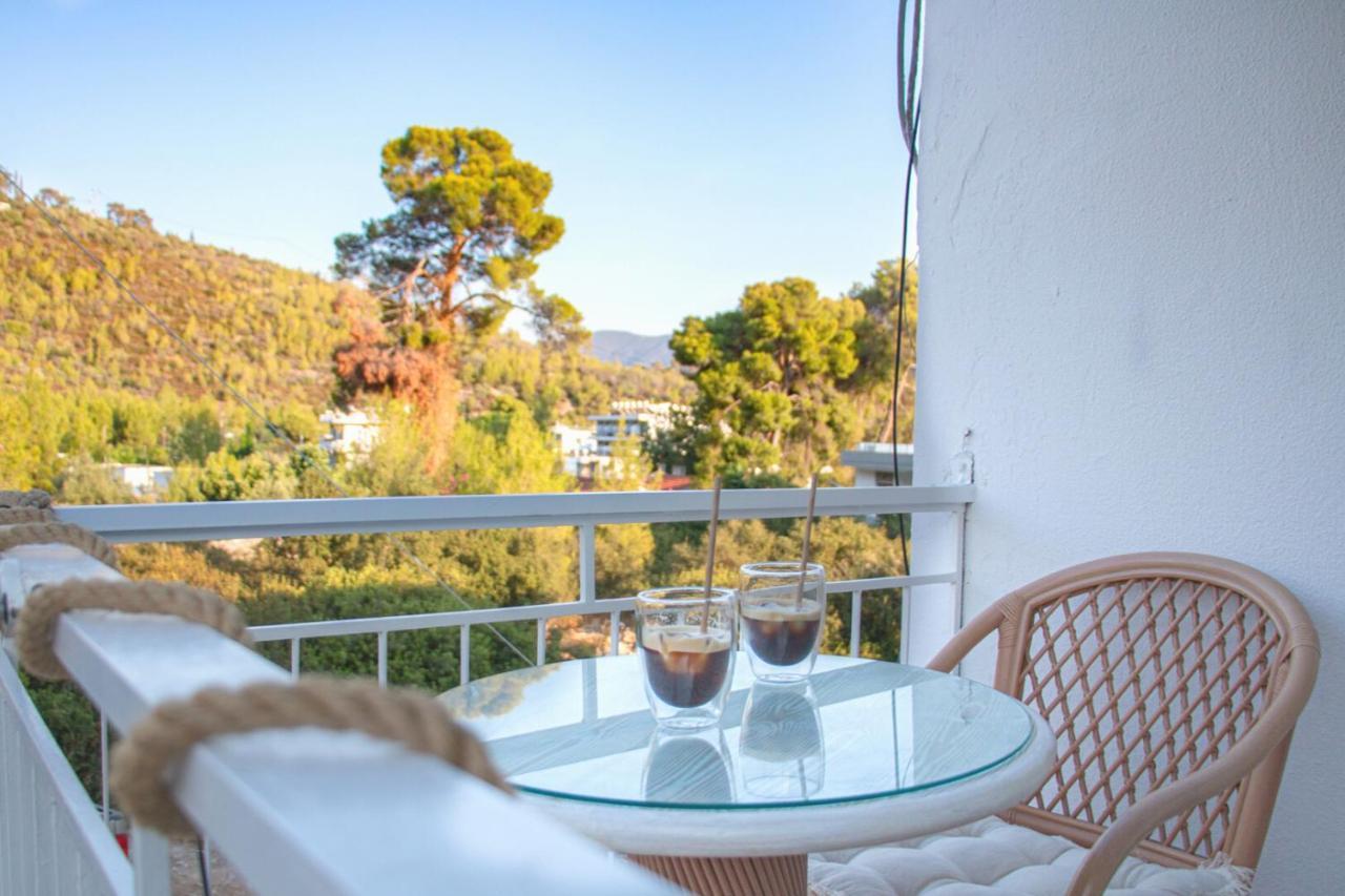 Summer Feel Suites Poros Town Esterno foto