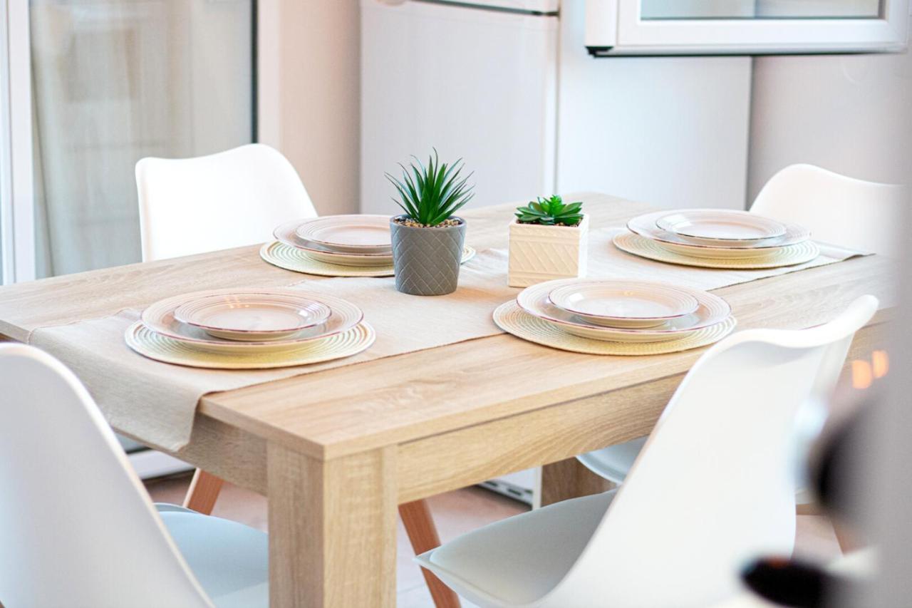 Summer Feel Suites Poros Town Esterno foto