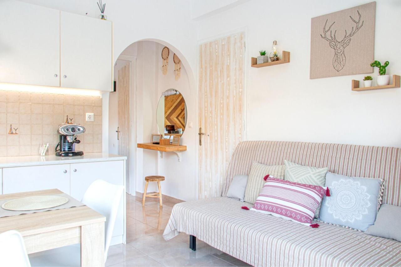 Summer Feel Suites Poros Town Esterno foto