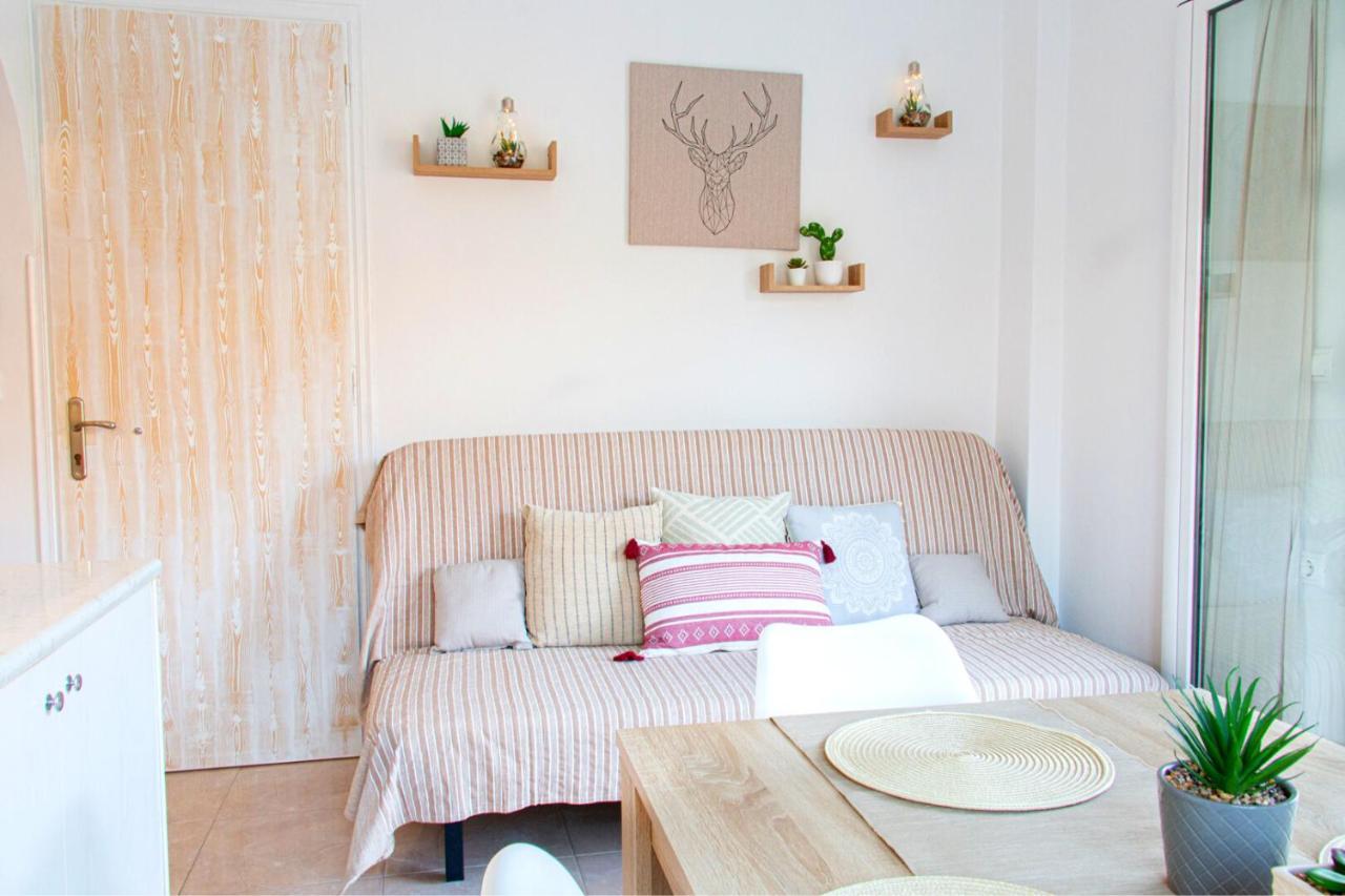 Summer Feel Suites Poros Town Esterno foto