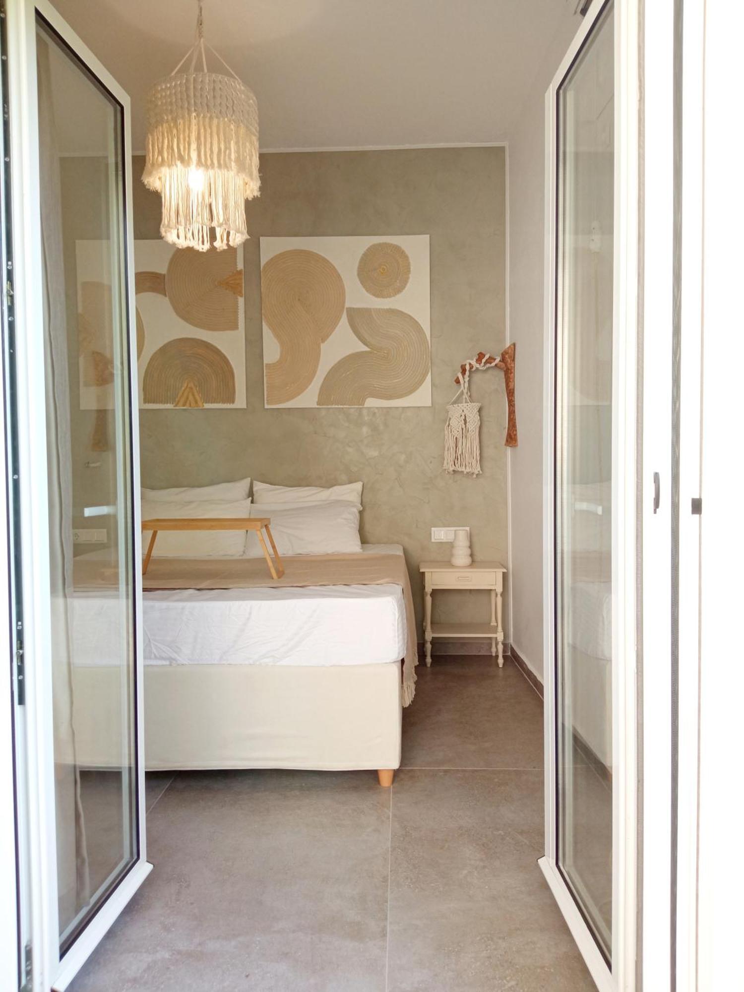 Summer Feel Suites Poros Town Esterno foto