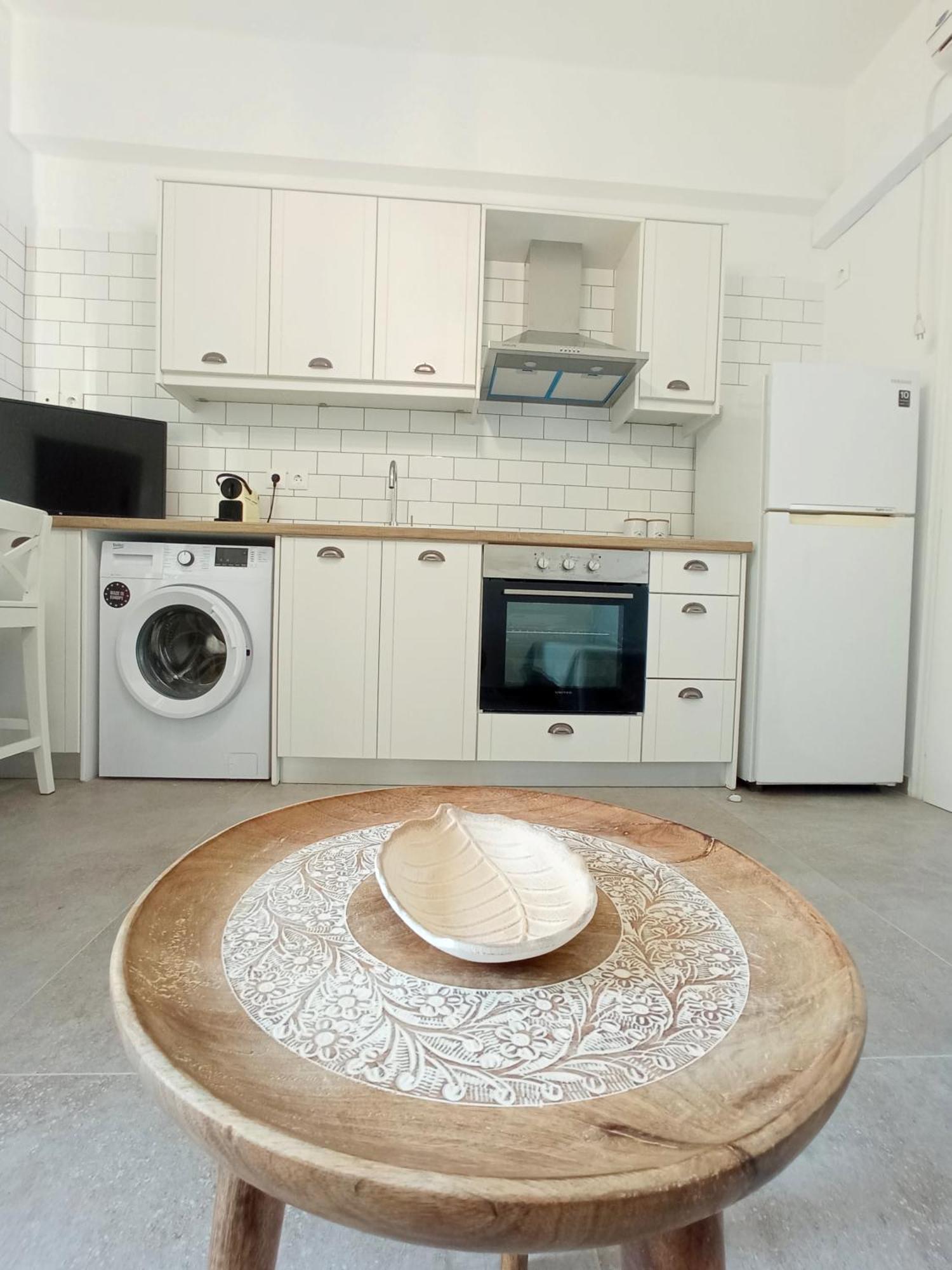 Summer Feel Suites Poros Town Esterno foto